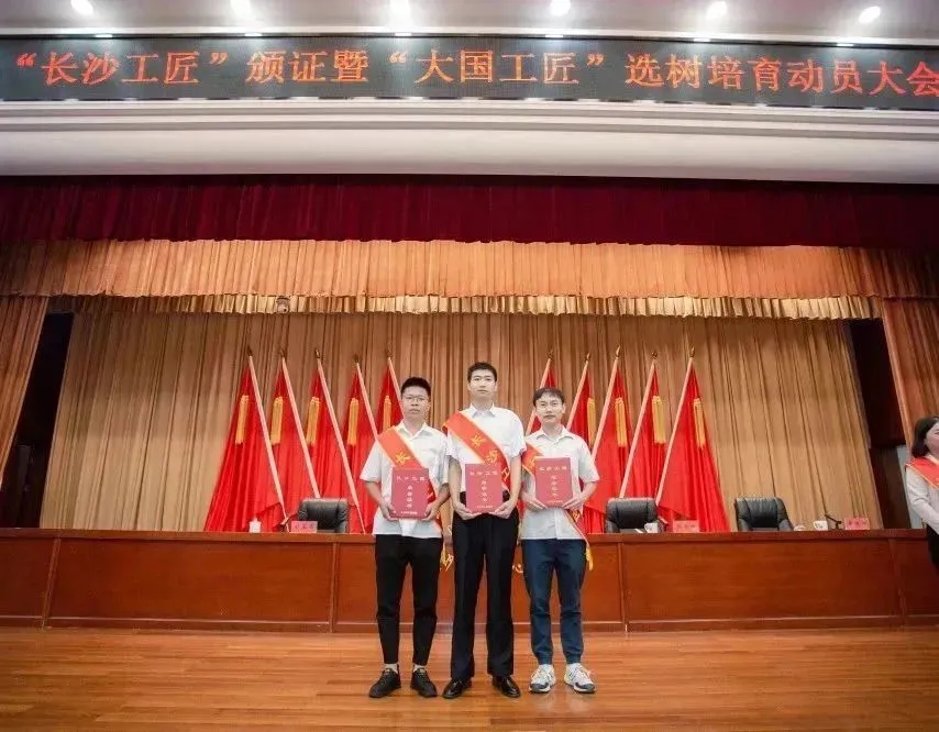 日韩乱码人妻无码系列